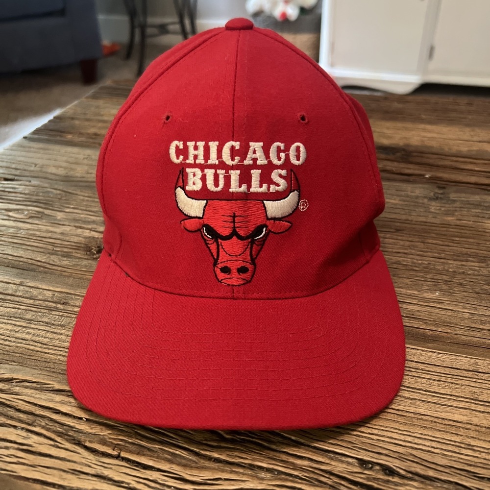 Vintage 90's NBA Chicago Bulls Starter Fitted Wool Hat Sz 2 7 - 7 3/4 Embroider
